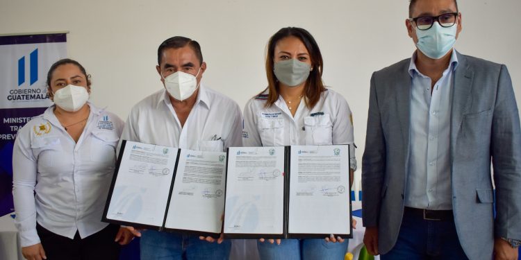 Mintrab inaugura CAIPETI y VUME en San Antonio La Paz