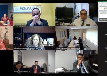 Guatemala, 21 de marzo de 2022. La Academia Diplomática del Ministerio de Relaciones Exteriores (Minex), que funciona desde el año 2003, se llama ahora Academia Diplomática Jorge García Granados, según anunciaron este lunes las autoridades de la Cancillería en un acto especial frente a miembros del Cuerpo Diplomático acreditado en nuestro país y otros invitados.  El ministro de Relaciones Exteriores, embajador Mario Búcaro, dijo que esta casa del conocimiento debe su nombre, como homenaje póstumo, al insigne diplomático guatemalteco Jorge García Granados (1900 – 1961), quien contribuyó a unir y hermanar a la República de Guatemala con el Estado de Israel, recordando que, con él, nuestro país dio el segundo voto para que fuera conformada esa nación.  Una Cancillería moderna y transparente debe contar con una academia capaz de seleccionar y capacitar a los servidores públicos que se integrarán a la Casa de la Diplomacia Guatemalteca, agregó.  Asimismo, informó que, por instrucciones del presidente Alejandro Giammattei, se restructurará la Academia, dotándola de los recursos necesarios para contar con una nueva Política Exterior del Estado “que pueda mostrar un ejemplo a las naciones del mundo de que los diplomáticos guatemaltecos no solo vamos a seguir el ejemplo del embajador García Granados, sino que haremos historia en estos tiempos de guerra que han sido complejos, para llevar un mensaje de paz”.  En el acto estuvo presente también el director de la Academia Diplomática, embajador Herbert Estuardo Meneses, funcionarios del Minex y descendientes de García Granados.  ACADEMIA DIPLOMÁTICACANCILLERÍACANCILLERMARIO BÚCARODIPLOMACIA