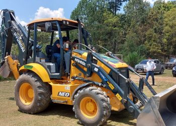 Trabajan mejoramiento de calle para San Cristóbal Verapaz