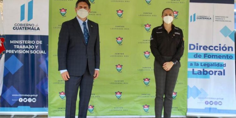 Mintrab, Mineco y MuniGuate llevan a cabo Feria de Formalización Laboral “Haz crecer tu negocio”