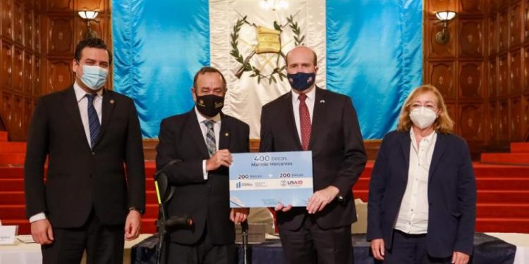 Gobierno de Guatemala anuncia 400 Becas Marinos Mercantes