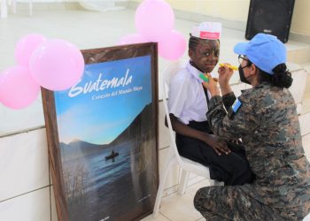 Contingente de Fuerzas Especiales del Ejército de Guatemala desplegado en República del Congo conmemora el “Día Internacional de la niña”