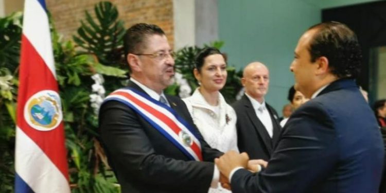 Guatemala participa en transmisión de mando presidencial en Costa Rica