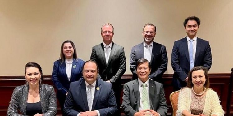 Guatemala y Costa Rica explorarán programas para promocionar el turismo regional