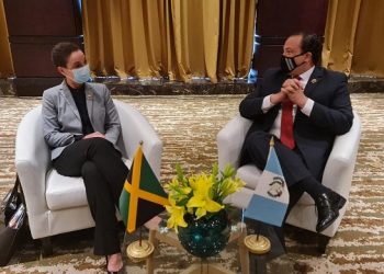 Cancilleres de Guatemala y Jamaica dialogan sobre retos y oportunidades regionales