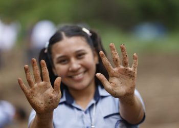 Avanza programa de recuperación de la cuenca del río Ocosito dirigido por el MARN