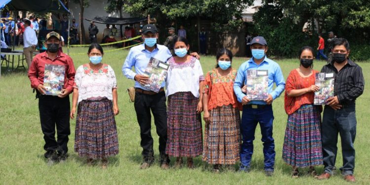 Familias de las verapaces reciben múltiples beneficios productivos