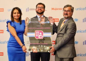 MINTRAB y UNICEF RECONOCEN A BAC CREDOMATIC COMO UNA ENTIDAD AMIGA DE LA LACTANCIA MATERNA