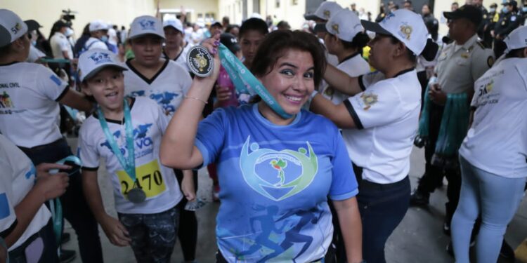 Ministro Barrientos: “Hacer deporte es la mejor decisión”