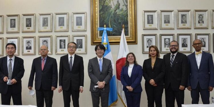 Funcionarios del Minex abordan temas bilaterales con director de División de México, América Central y el Caribe de la Cancillería japonesa