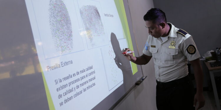 1000 agentes se suman a las especializaciones policiales