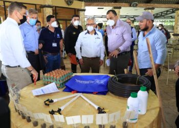 Implementan programa para beneficiar a siete mil familias de Chiquimula y Jalapa