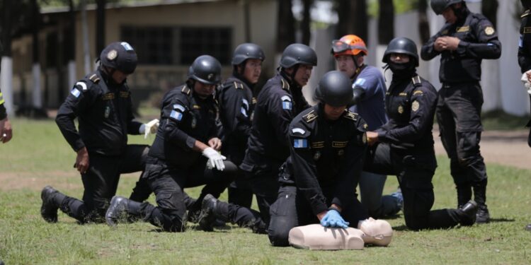 1000 agentes se suman a las especializaciones policiales