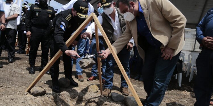 Se fortalece la infraestructura física de la PNC