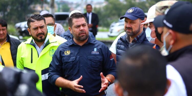 CIV y otros entes mantienen supervisión en Km15.5 ruta CA-9 Sur