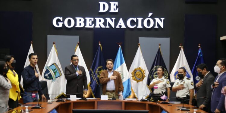 Campaña “Cuida tu Bono 14” busca concientizar a la ciudadanía