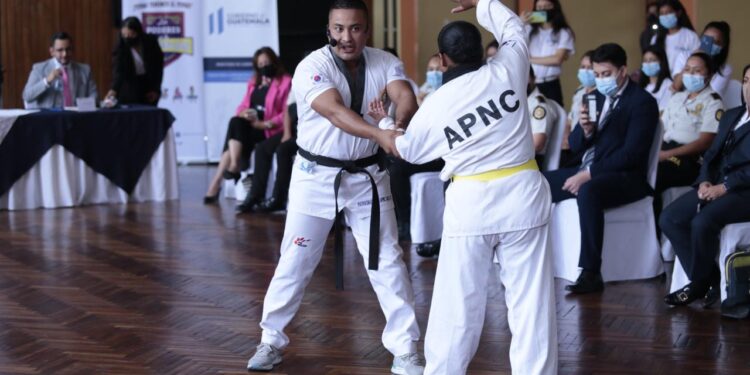 Campaña busca capacitara a mil mujeres en defensa personal