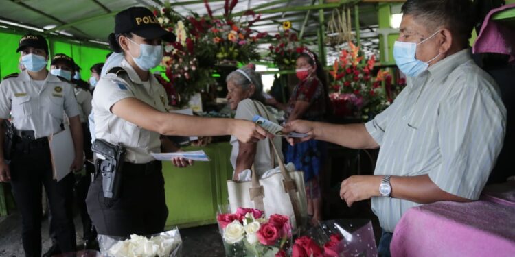 Conforman Comisión de Prevención del Delito en el mercado Sur 2