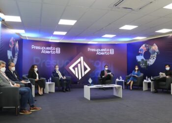 Ciudadanos conocen acciones de la GCNN en foro de Presupuesto Abierto