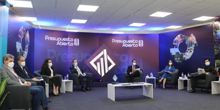 Ciudadanos conocen acciones de la GCNN en foro de Presupuesto Abierto