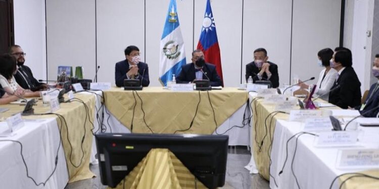 Minex recibe a delegación taiwanesa con interés comercial en Guatemala