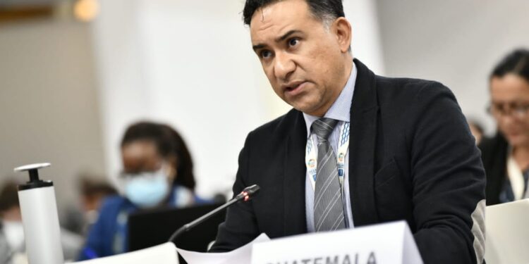 Guatemala avanza en la protección de los océanos