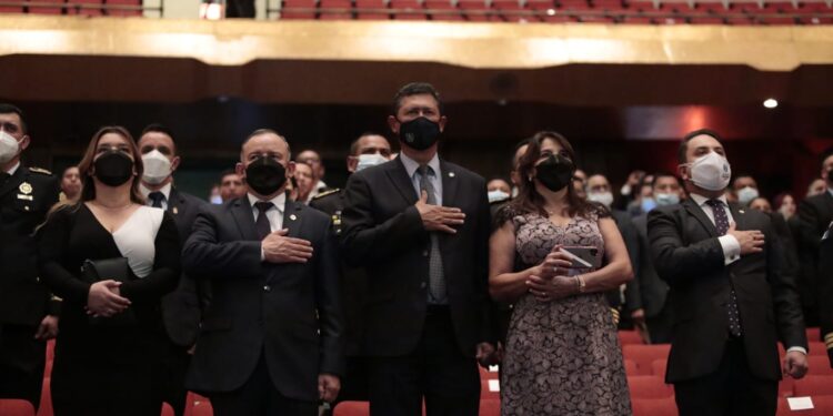 Gobernación reconoce labor de la PNC con un Ensamble de Marimbas