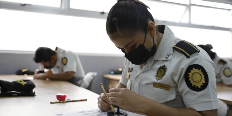 Demostración Científica fortalece la educación policial