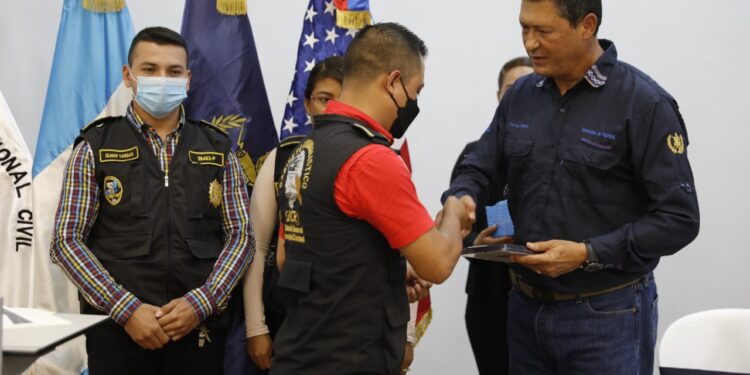 Demostración Científica fortalece la educación policial