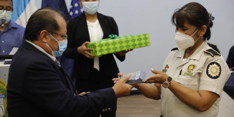 Demostración Científica fortalece la educación policial