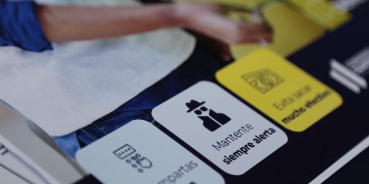 35 mil afiches serán distribuidos para fortalecer campañas preventivas