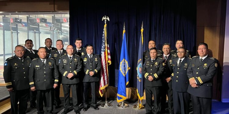 Gobernación fortalece capacidades del personal policial