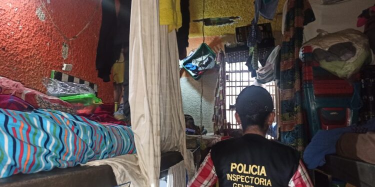 Fuerzas de seguridad localizan objetos ilícitos durante requisa en centro carcelario