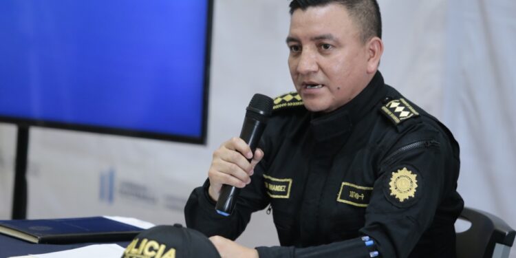 Capturan agentes policiales acusados de plagio o secuestro y robo agravado