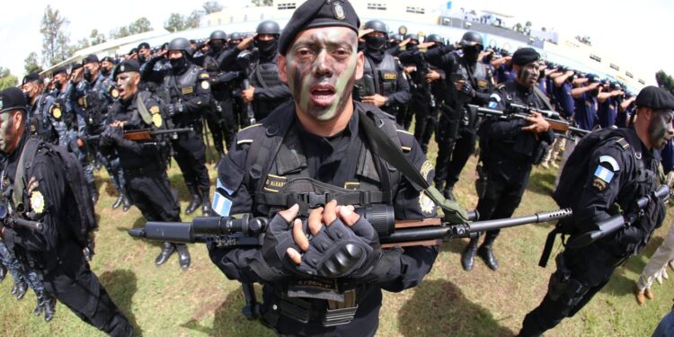 Policía Nacional Civil celebra 25 años al servicio de los guatemaltecos