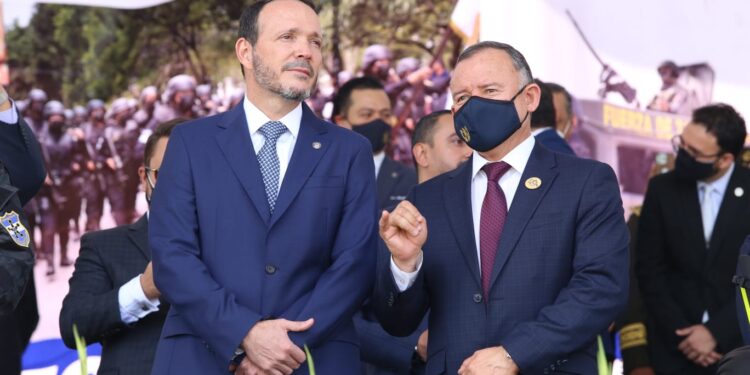 Policía Nacional Civil celebra 25 años al servicio de los guatemaltecos