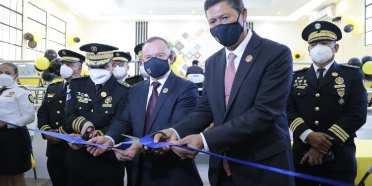 Comedor policial busca bienestar de agentes