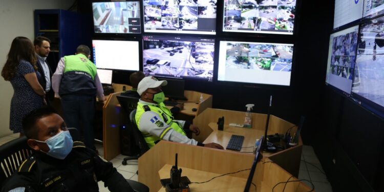 Trabajo interinstitucional fortalece la seguridad en zona 10