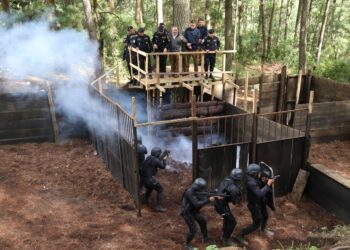 Autoridades supervisan formación de agentes de FEP