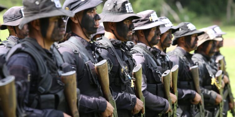 Autoridades supervisan formación de agentes de FEP