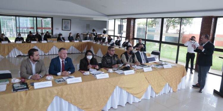 Buscan soluciones para prevenir la violencia armada en el país