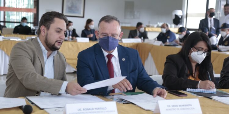 Buscan soluciones para prevenir la violencia armada en el país