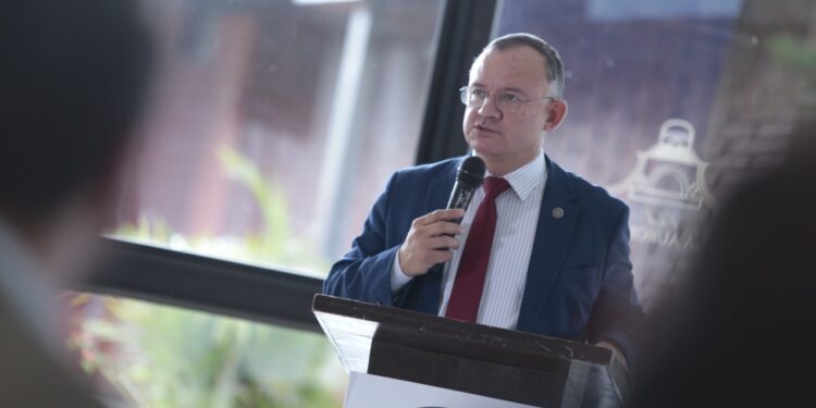 Buscan soluciones para prevenir la violencia armada en el país