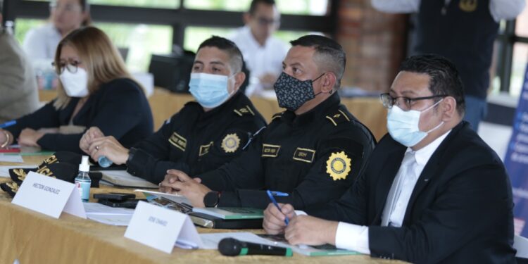 Buscan soluciones para prevenir la violencia armada en el país