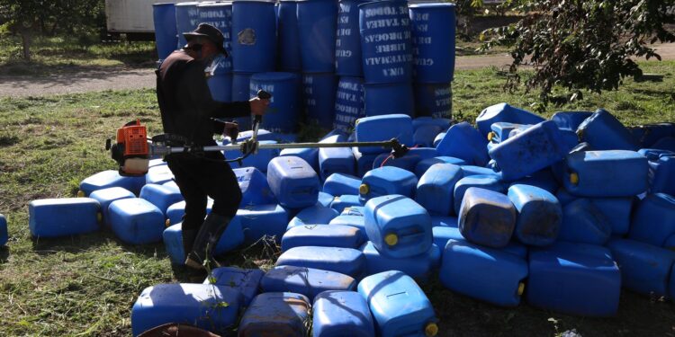 Supervisan trabajos en el Complejo de Precursores y Sustancias Químicas