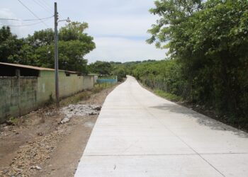 Fodes mejora camino rural en San Luis Jilotepeque, Jalapa