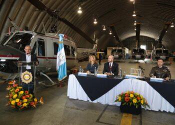 Guatemala refuerza combate aéreo contra el narcotráfico