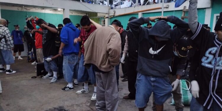 PNC desarrolla requisas en tres centros carcelarios