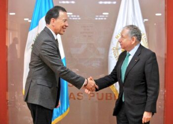 Ministro de Finanzas Públicas sostiene reunión de trabajo con Embajador Especial de Seguridad Vial de Naciones Unidas