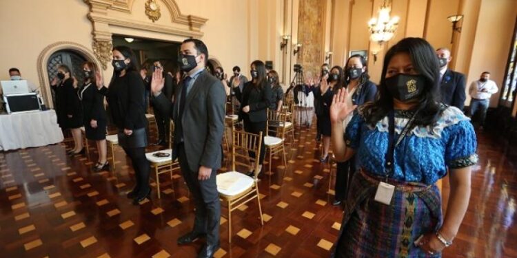 Funcionarios del Minex se gradúan como Guardianes del Patrimonio